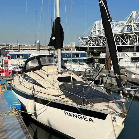 Botel Waterlife Lissabon